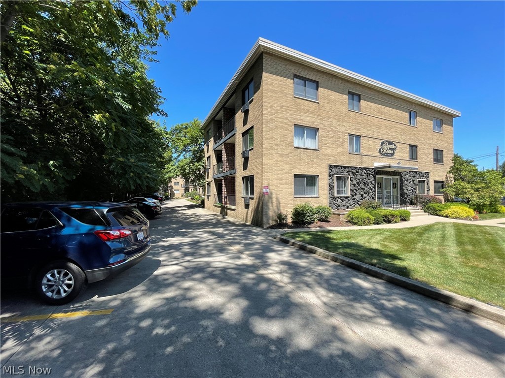 20312 Lorain Road, Unit 107 Fairview Park, OH 44126 - Photo 16 of 23