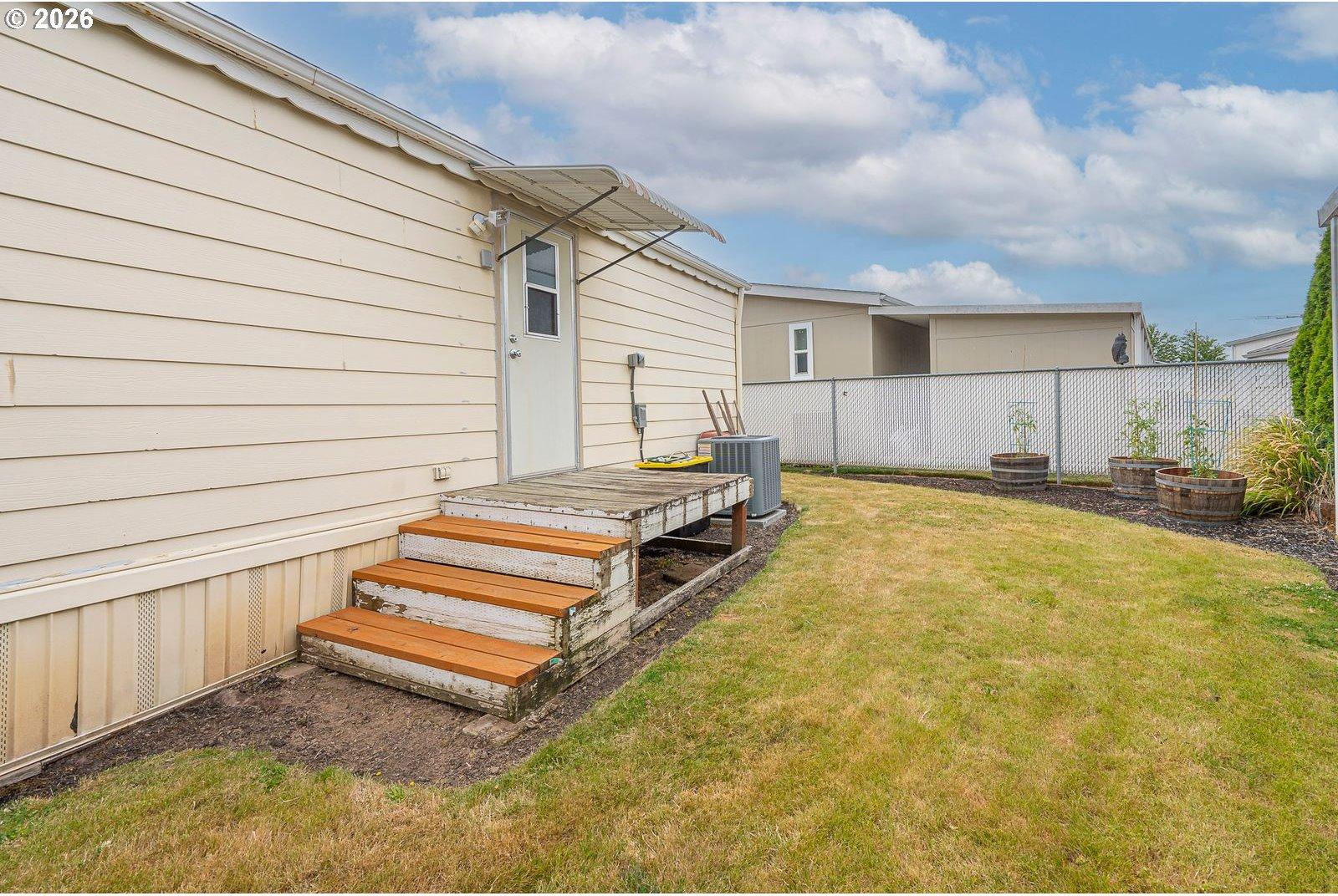 4374 Hazelgreen Road Northeast Salem, OR 97305 - Photo 10 of 33 Gallery Image 10