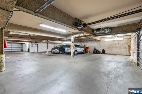 $2,050 | 201 12th Street, Unit 21, Palisades Park, NJ 07650