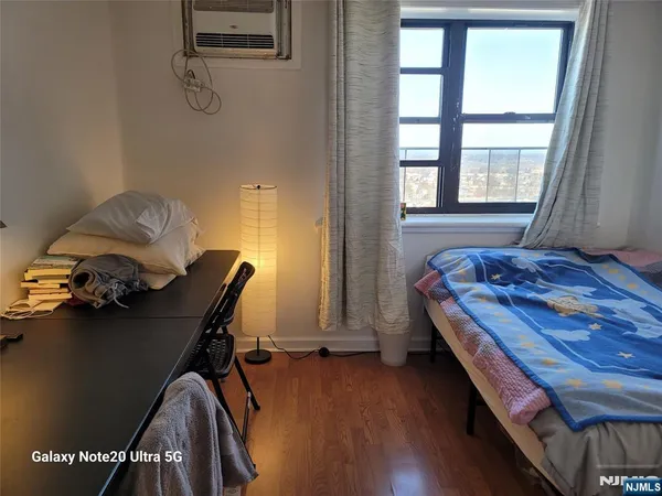 $2,050 | 201 12th Street, Unit 21, Palisades Park, NJ 07650