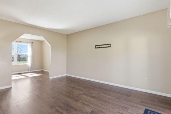 11043 Keeler Road Brookville, IN 47012 - Photo 4 of 64 Living Room