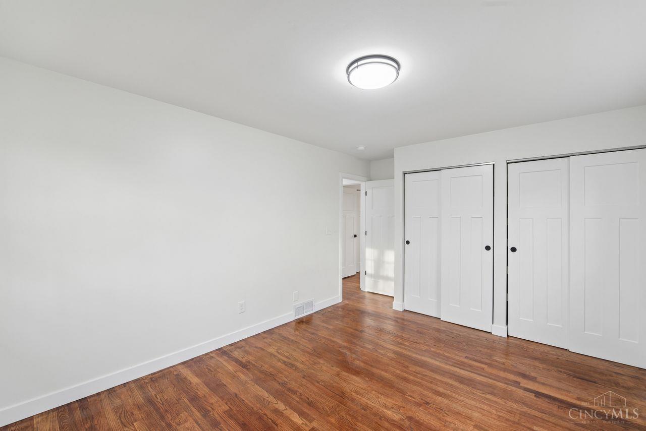 357 Meadowcrest Road Cincinnati, OH 45231 - Photo 33 of 61