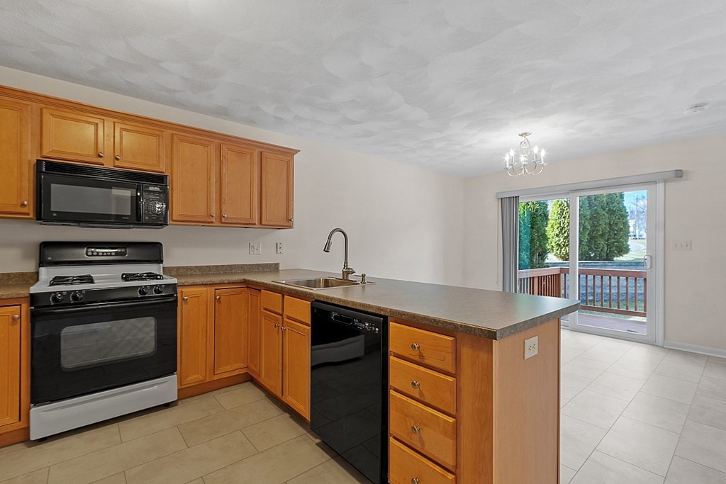 159 Allen Road, Unit 7 Billerica, MA 01821 - Photo 13 of 36