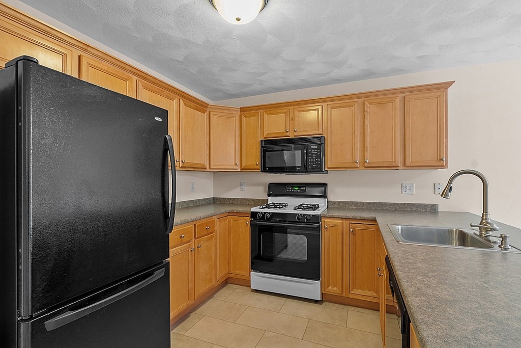 159 Allen Road, Unit 7 Billerica, MA 01821 - Photo 15 of 36