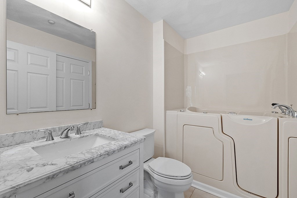 159 Allen Road, Unit 7 Billerica, MA 01821 - Photo 23 of 36