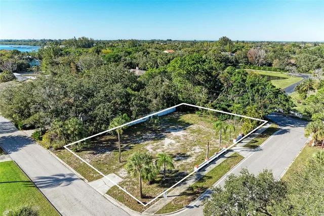 $399,000 | 210 77th Street Northwest, Bradenton, FL 34209