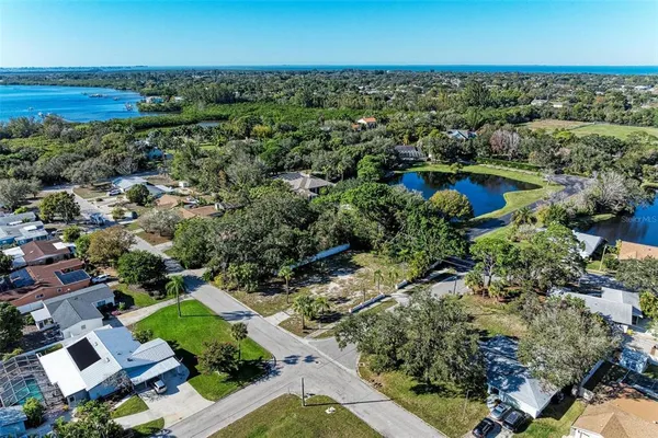 $399,000 | 210 77th Street Northwest, Bradenton, FL 34209