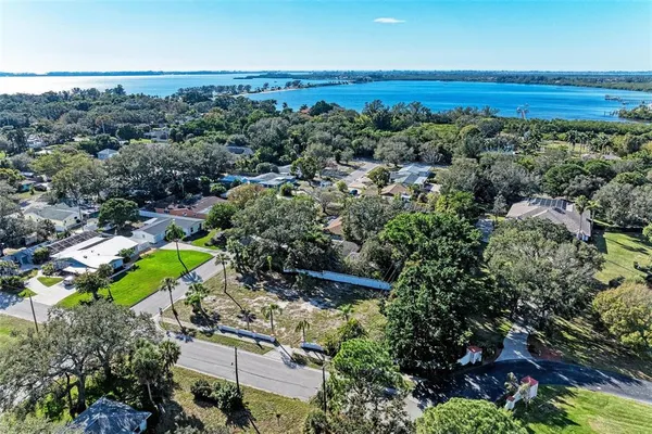 $399,000 | 210 77th Street Northwest, Bradenton, FL 34209