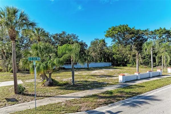 $399,000 | 210 77th Street Northwest, Bradenton, FL 34209