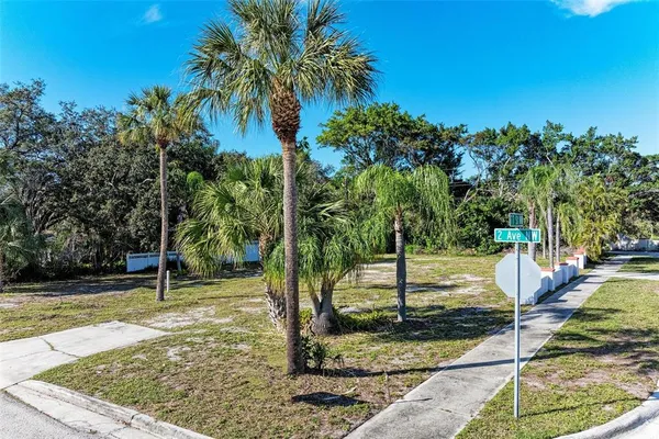 $399,000 | 210 77th Street Northwest, Bradenton, FL 34209