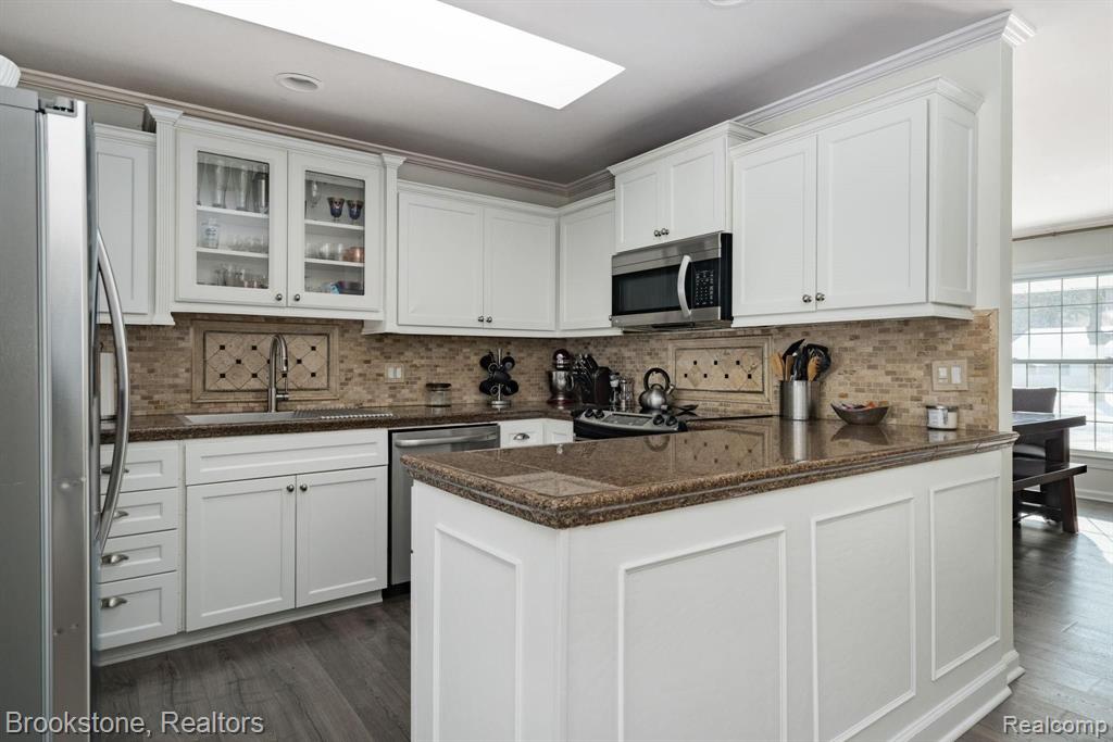 1191 Avon Manor Road Rochester Hills, MI 48307 - Photo 12 of 40