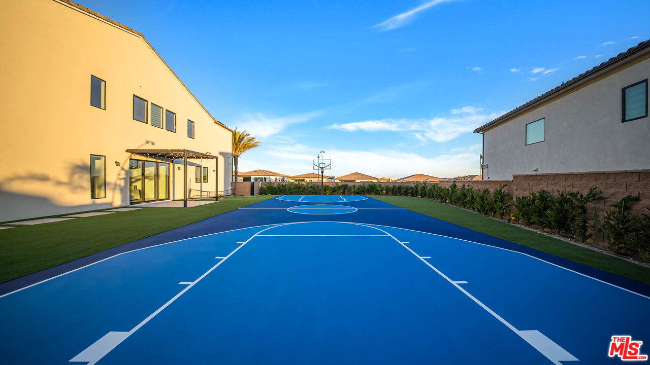 12553 Ridgeline Road Porter Ranch, CA 91326 - Photo 18 of 53 a view of a tennis court
