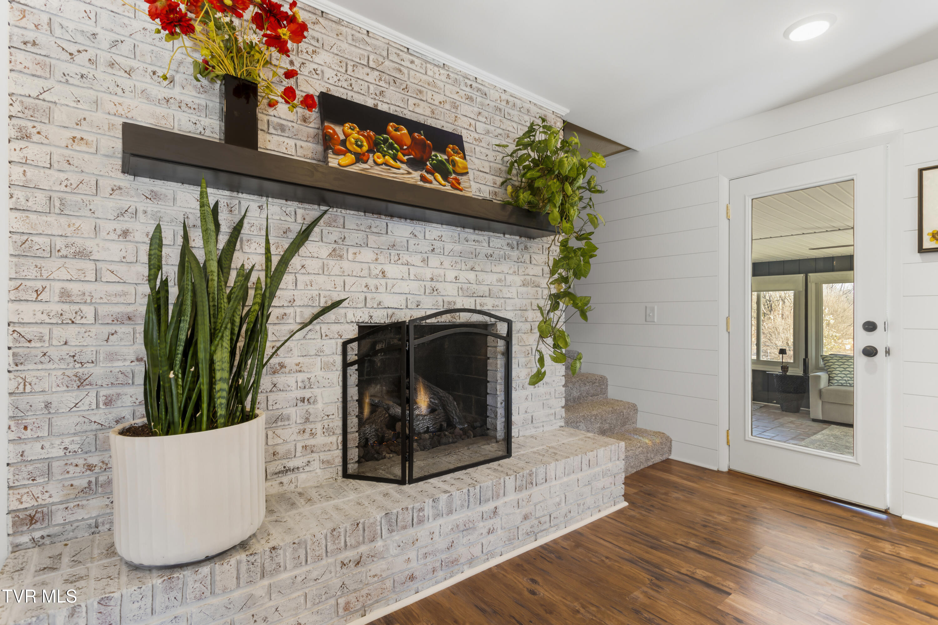2112 Knob Creek Road Johnson City, TN 37604 - Photo 13 of 88 Fireplace