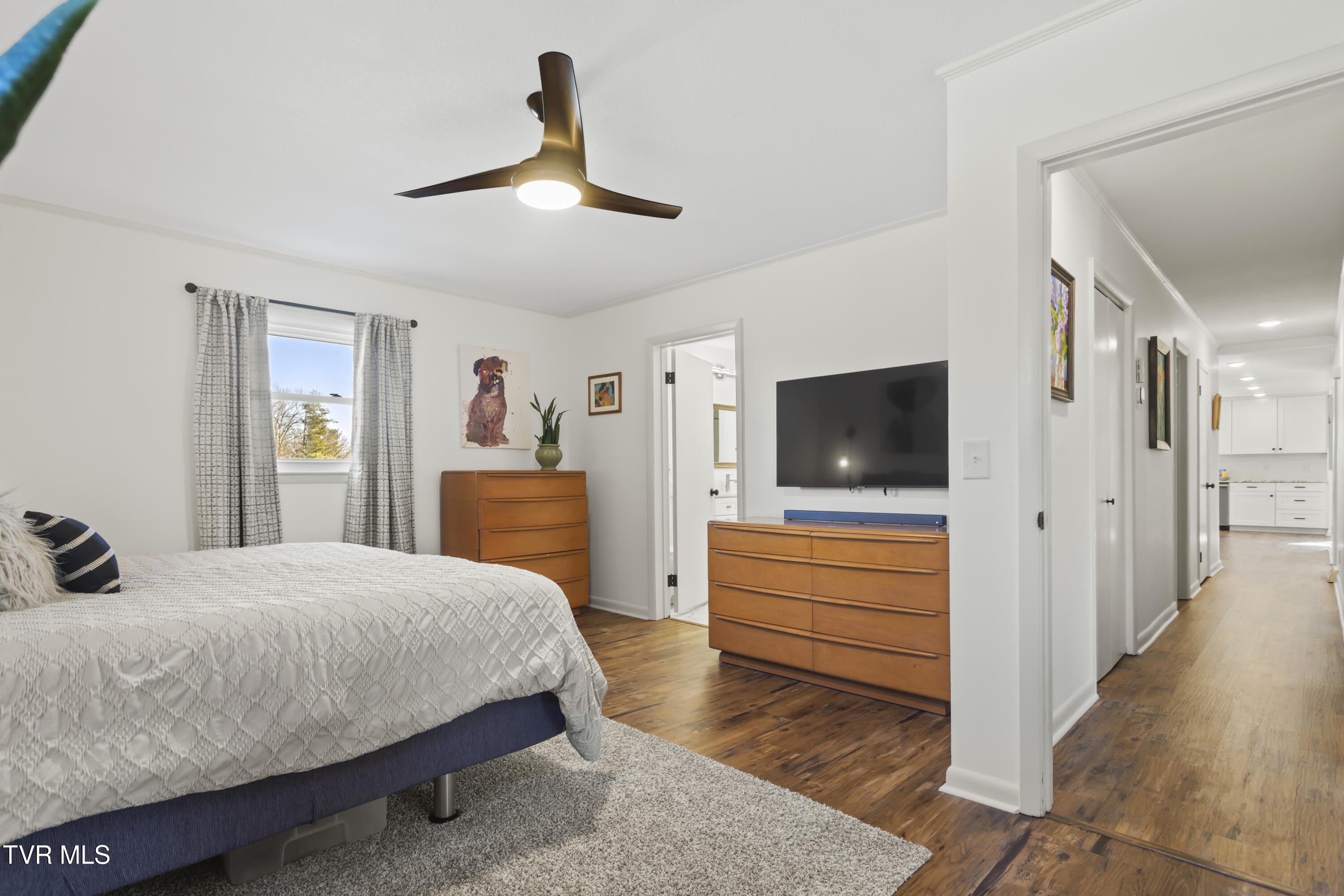 2112 Knob Creek Road Johnson City, TN 37604 - Photo 21 of 85 Owners Suite