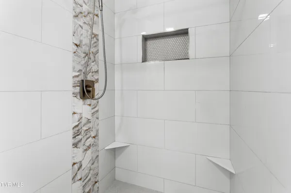 $649,900 | 2112 Knob Creek Road, Johnson City, TN 37604