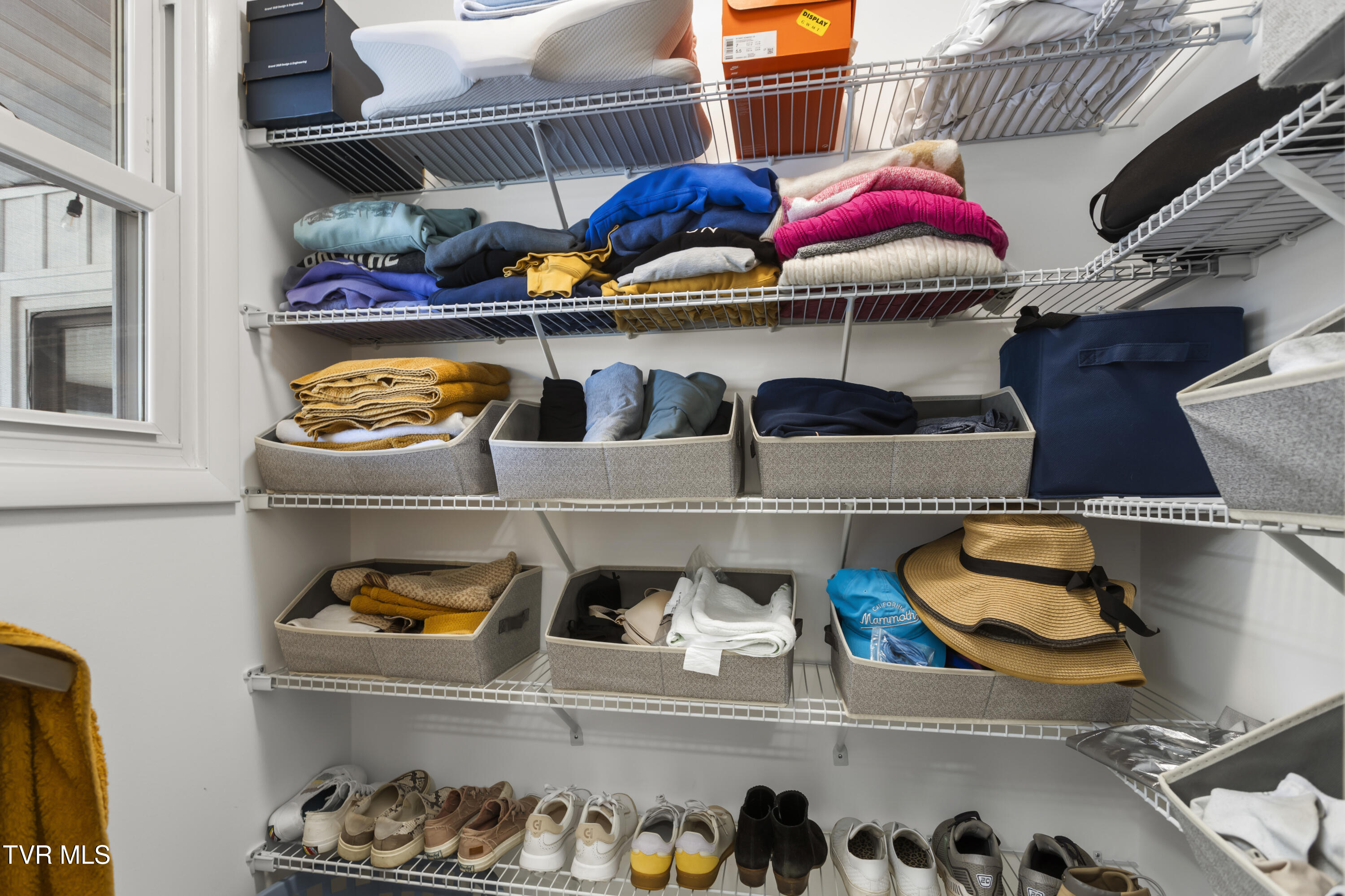 2112 Knob Creek Road Johnson City, TN 37604 - Photo 28 of 88 Owners Closet