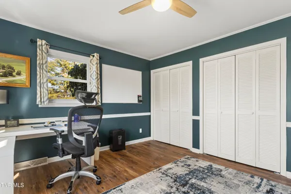 $649,900 | 2112 Knob Creek Road, Johnson City, TN 37604