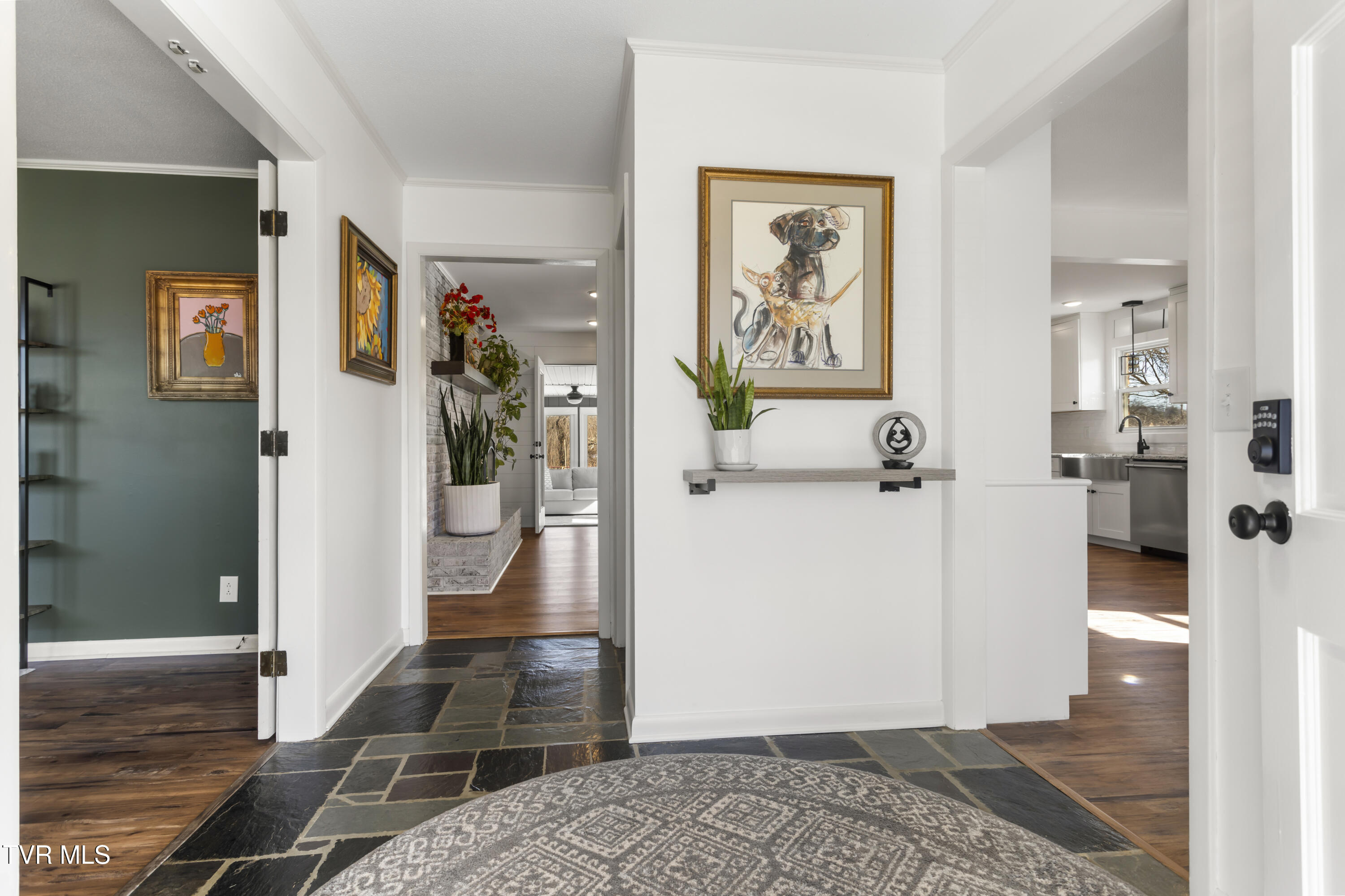 2112 Knob Creek Road Johnson City, TN 37604 - Photo 3 of 85 Foyer