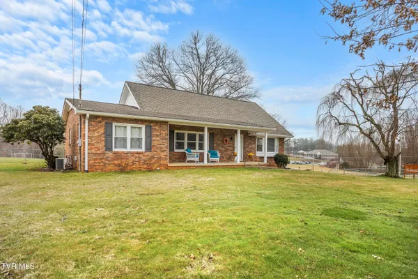 $649,900 | 2112 Knob Creek Road, Johnson City, TN 37604