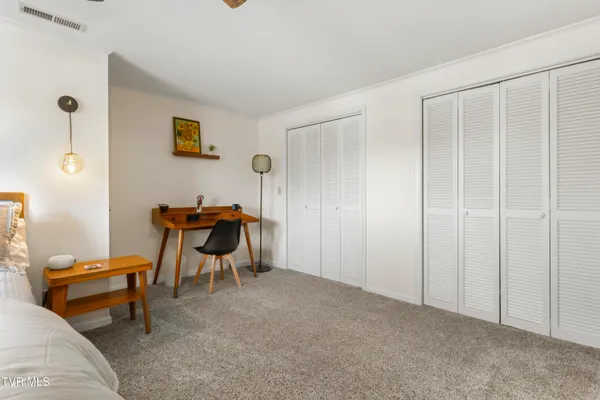 $649,900 | 2112 Knob Creek Road, Johnson City, TN 37604