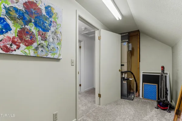 $649,900 | 2112 Knob Creek Road, Johnson City, TN 37604