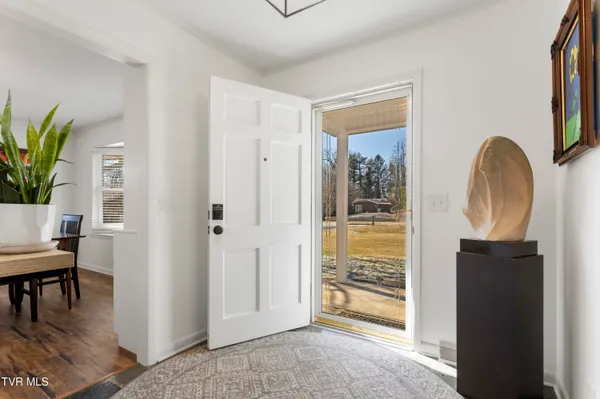 $649,900 | 2112 Knob Creek Road, Johnson City, TN 37604