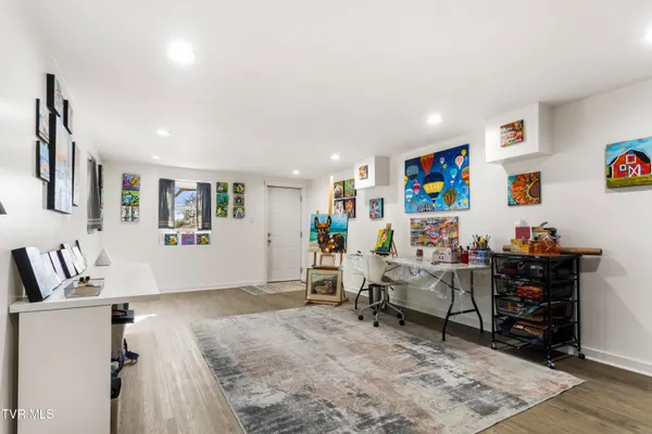 $649,900 | 2112 Knob Creek Road, Johnson City, TN 37604