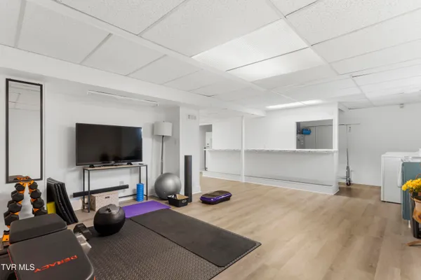 $649,900 | 2112 Knob Creek Road, Johnson City, TN 37604