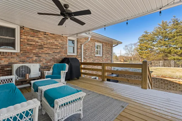 $649,900 | 2112 Knob Creek Road, Johnson City, TN 37604