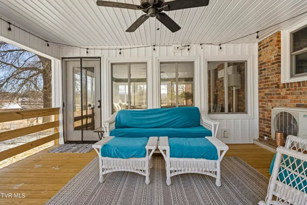 $649,900 | 2112 Knob Creek Road, Johnson City, TN 37604