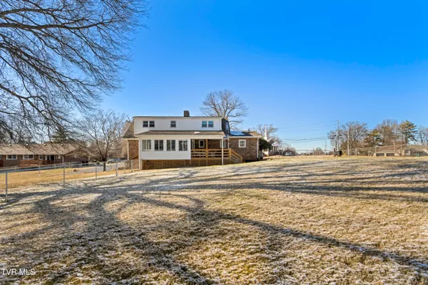 $649,900 | 2112 Knob Creek Road, Johnson City, TN 37604