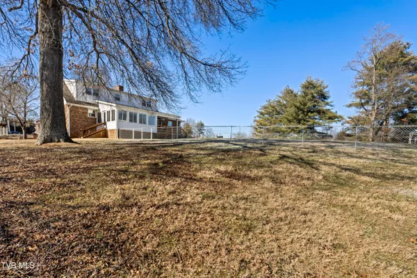 $649,900 | 2112 Knob Creek Road, Johnson City, TN 37604