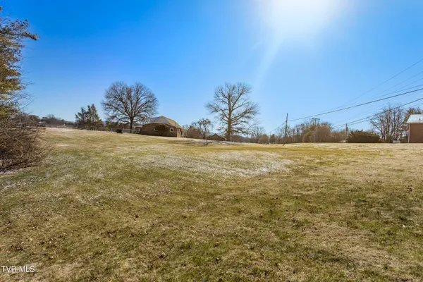 $649,900 | 2112 Knob Creek Road, Johnson City, TN 37604