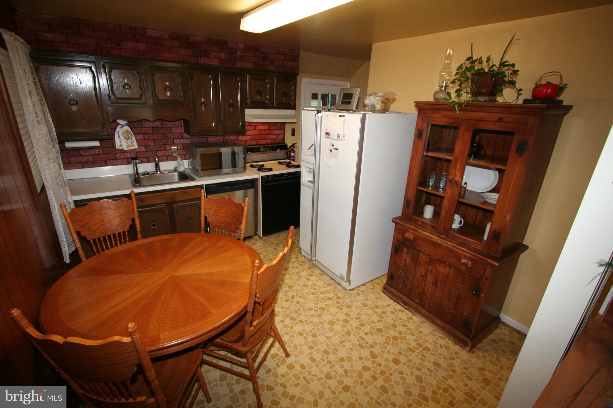 12718 Gould Road Silver Spring, MD 20906 - Photo 14 of 55 Kitchen - Gas Stove, Refrig. Water/Ice
