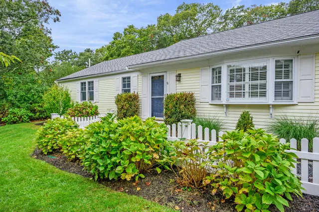 $669,000 | 81 Monomoy Circle, Centerville, MA 02632