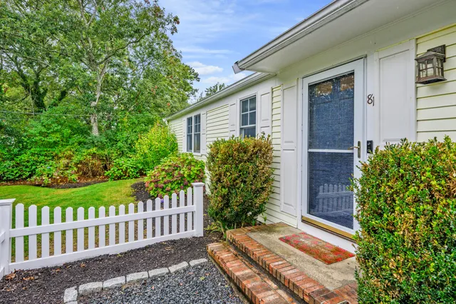 $669,000 | 81 Monomoy Circle, Centerville, MA 02632