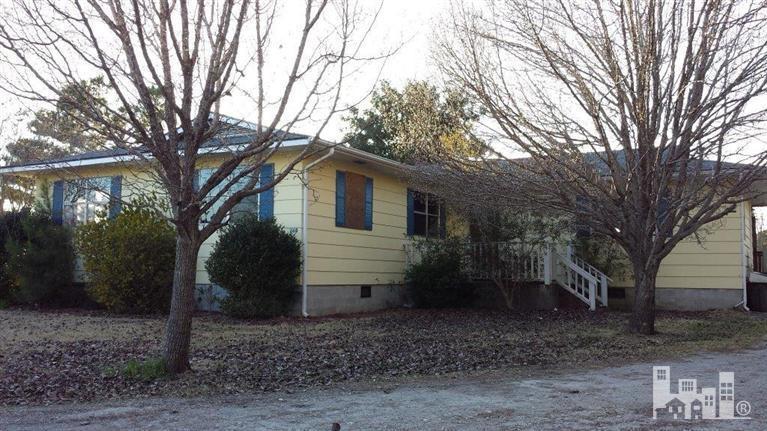260 Little Kinston Road Swansboro, NC 28584 - Photo 1 of 20 Primary Photo