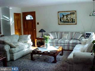 1725 Green Valley Road Havertown, PA 19083 - Photo 2 of 6 Gallery Image 2
