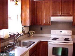 1725 Green Valley Road Havertown, PA 19083 - Photo 5 of 6 Gallery Image 5