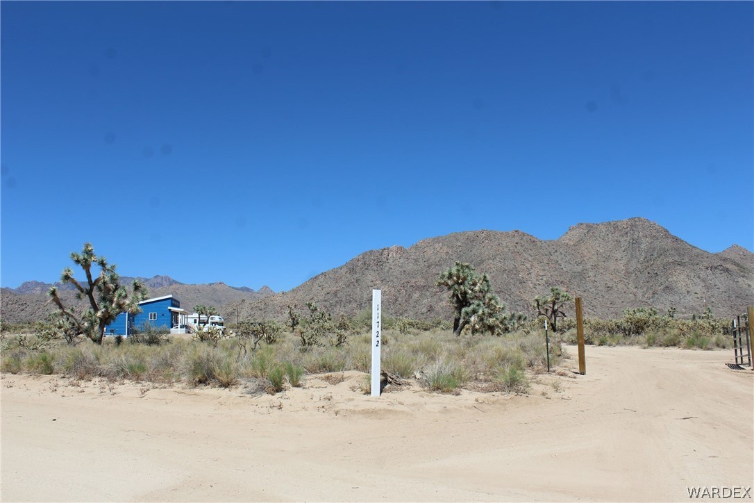 11722 Suzette Road Yucca, AZ 86438 - Photo 23 of 29 a view of a road with a snow on the road