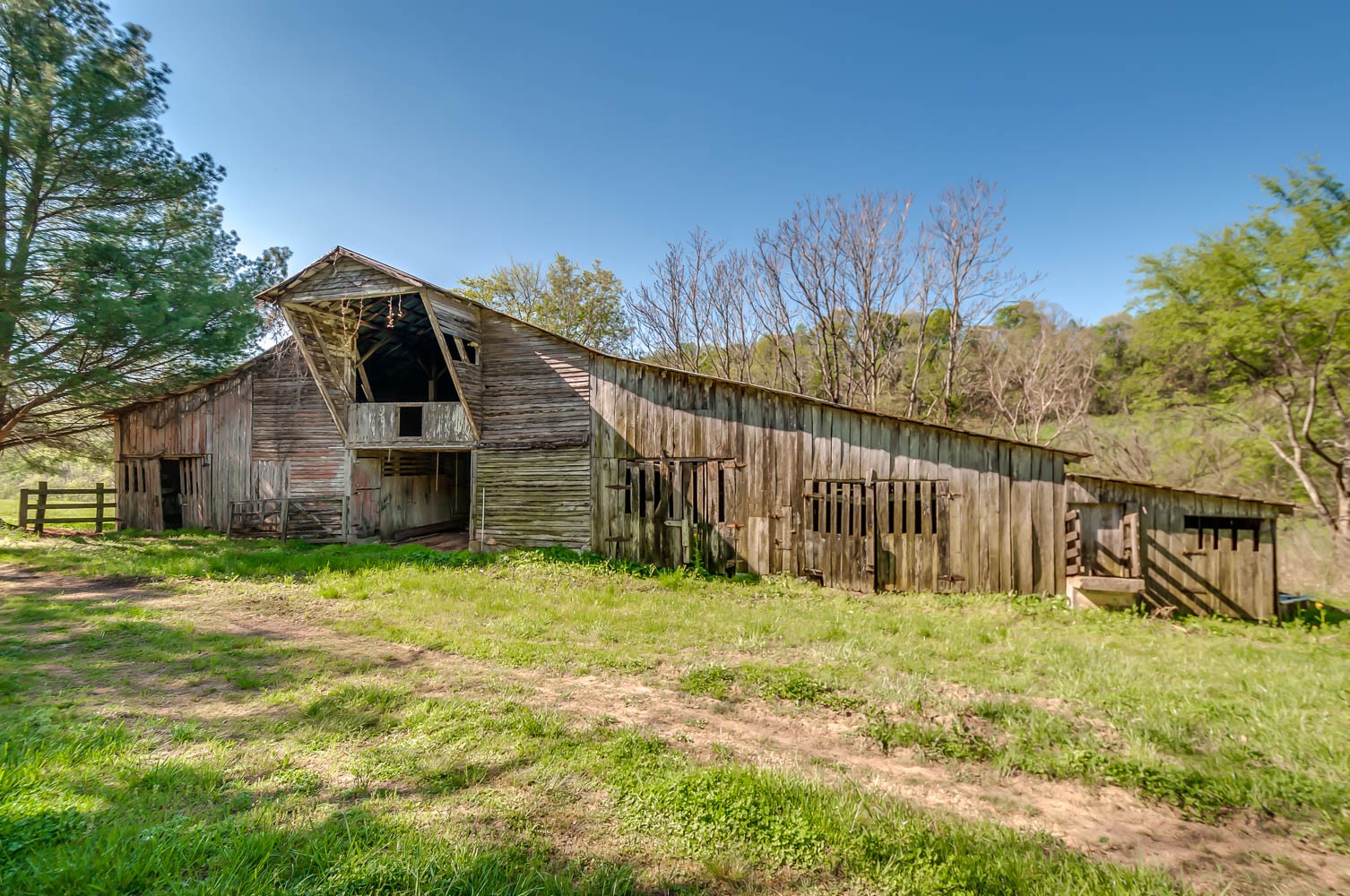 5593 Snow Creek Road Santa Fe, TN 38482 - Photo 13 of 22 a view of a house with a yard