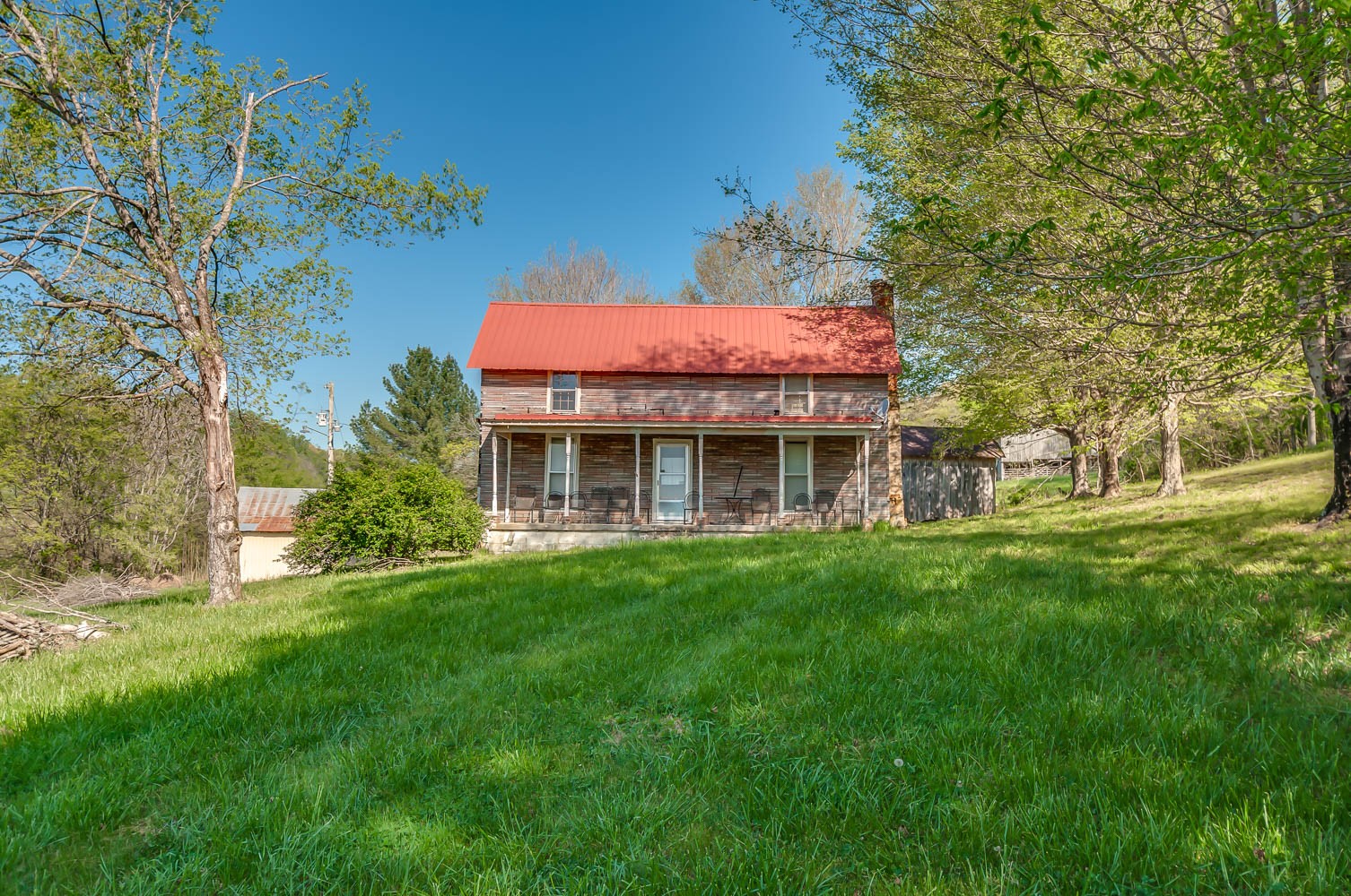 5593 Snow Creek Road Santa Fe, TN 38482 - Photo 14 of 22 a front view of house with yard and green space