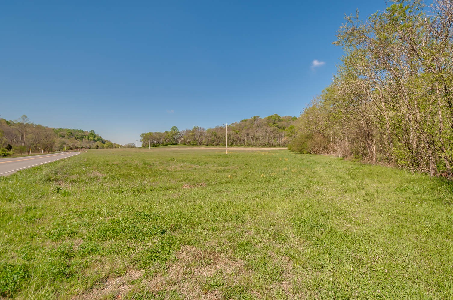 5593 Snow Creek Road Santa Fe, TN 38482 - Photo 18 of 22 a view of an ocean and beach