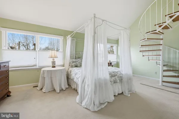 $753,750 | 207B Locust Street Southeast, Vienna, VA 22180