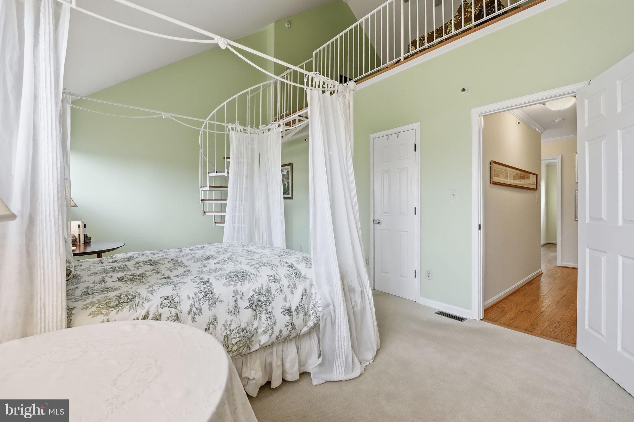 207B Locust Street Southeast Vienna, VA 22180 - Photo 19 of 33