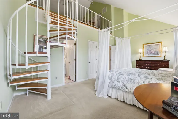 $753,750 | 207B Locust Street Southeast, Vienna, VA 22180