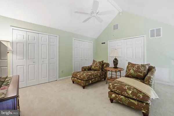 $753,750 | 207B Locust Street Southeast, Vienna, VA 22180