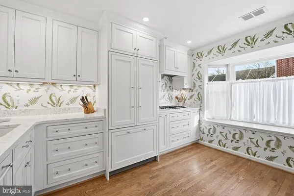 $753,750 | 207B Locust Street Southeast, Vienna, VA 22180