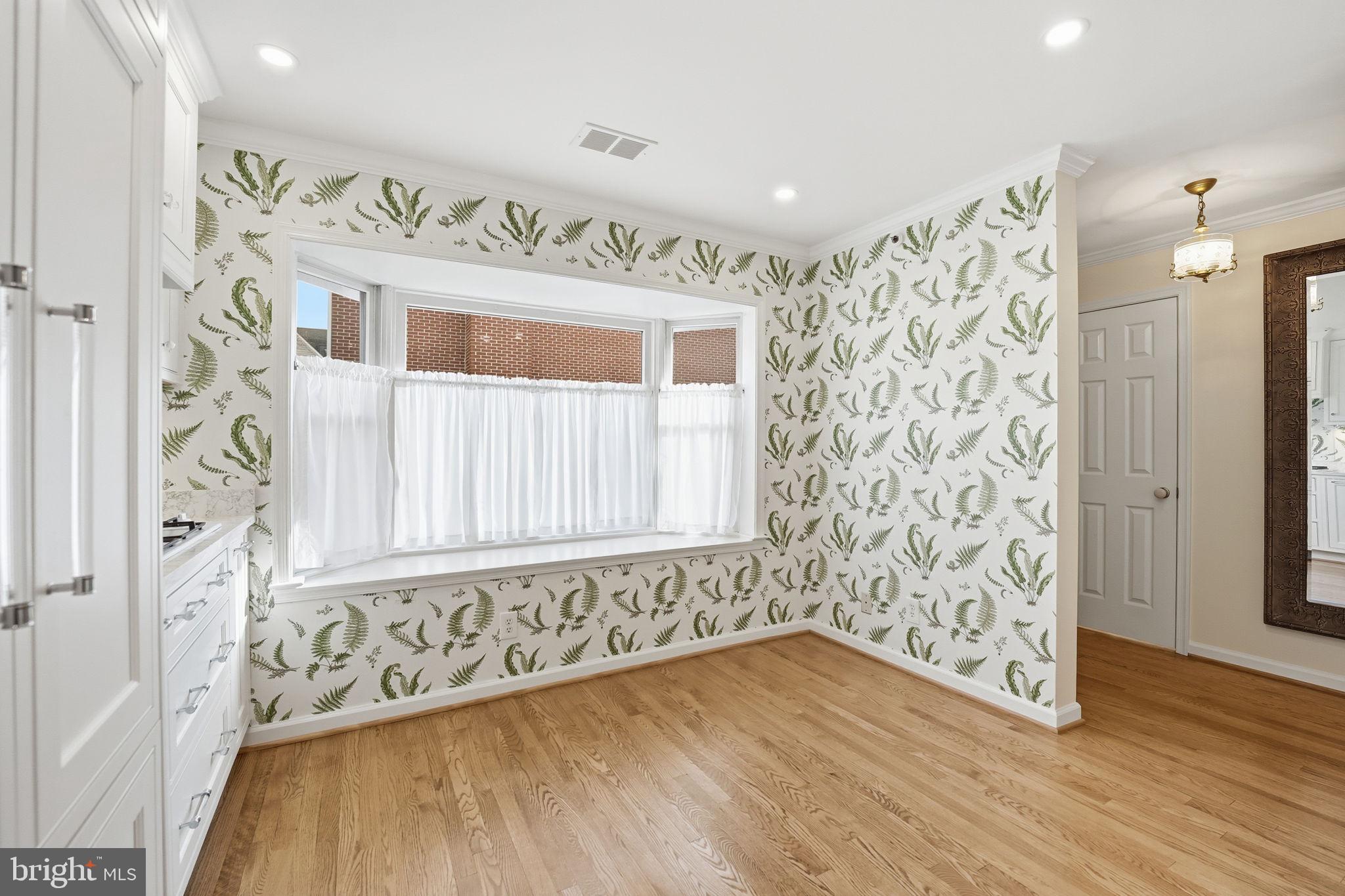 207B Locust Street Southeast Vienna, VA 22180 - Photo 9 of 33 Large eat-in area in kitchen