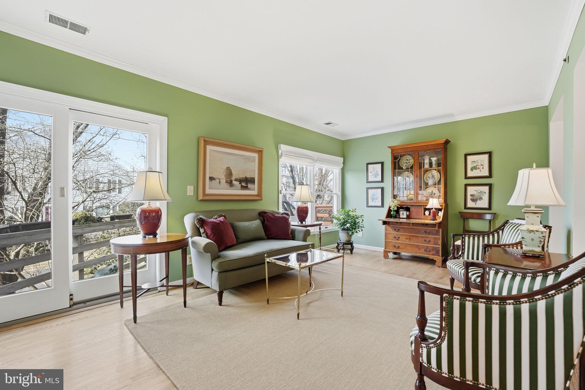 207B Locust Street Southeast Vienna, VA 22180 - Photo 10 of 33 Living room with access to deck
